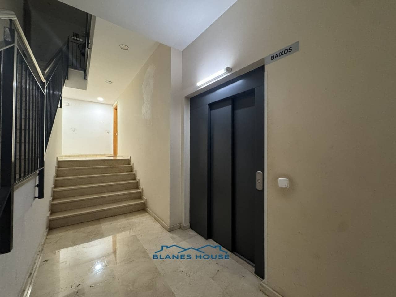 3 bedroom Flat for sale in Blanes - € 265,000 (Ref: 9346871)