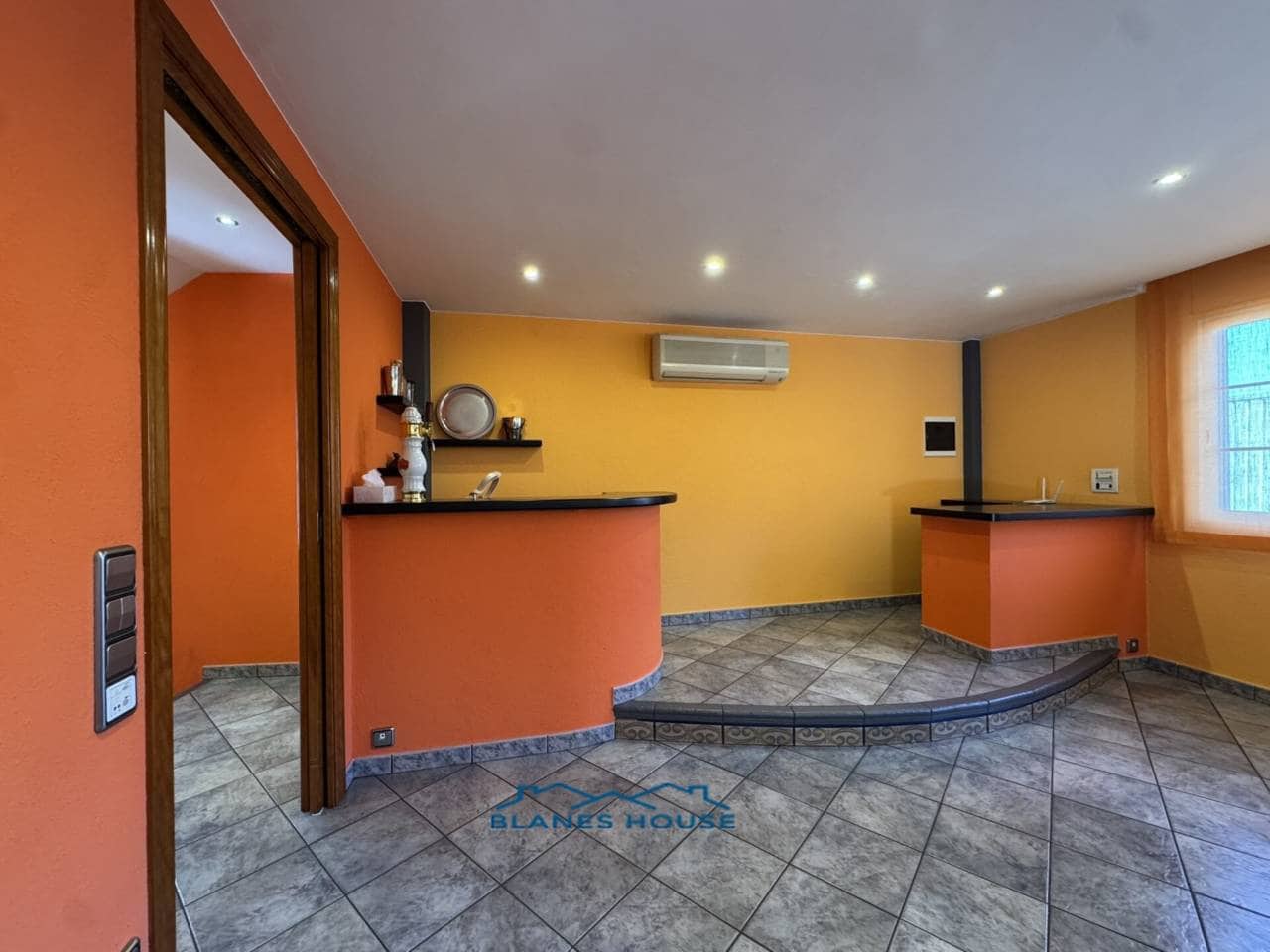 5 chambre Villa/Maison à vendre à Blanes avec piscine garage - 795 000 € (Ref: 9353186)