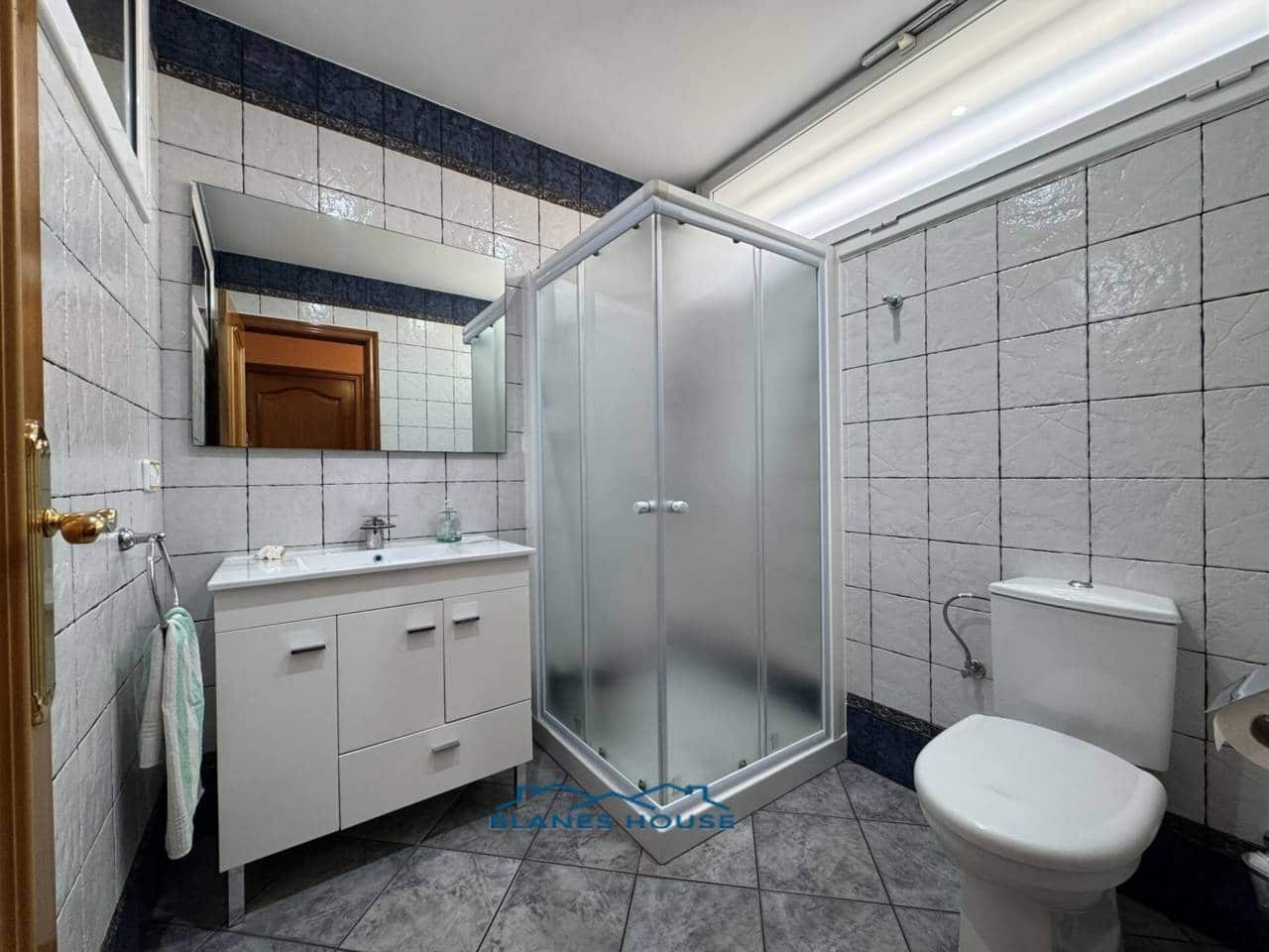 5 chambre Villa/Maison à vendre à Blanes avec piscine garage - 795 000 € (Ref: 9353186)