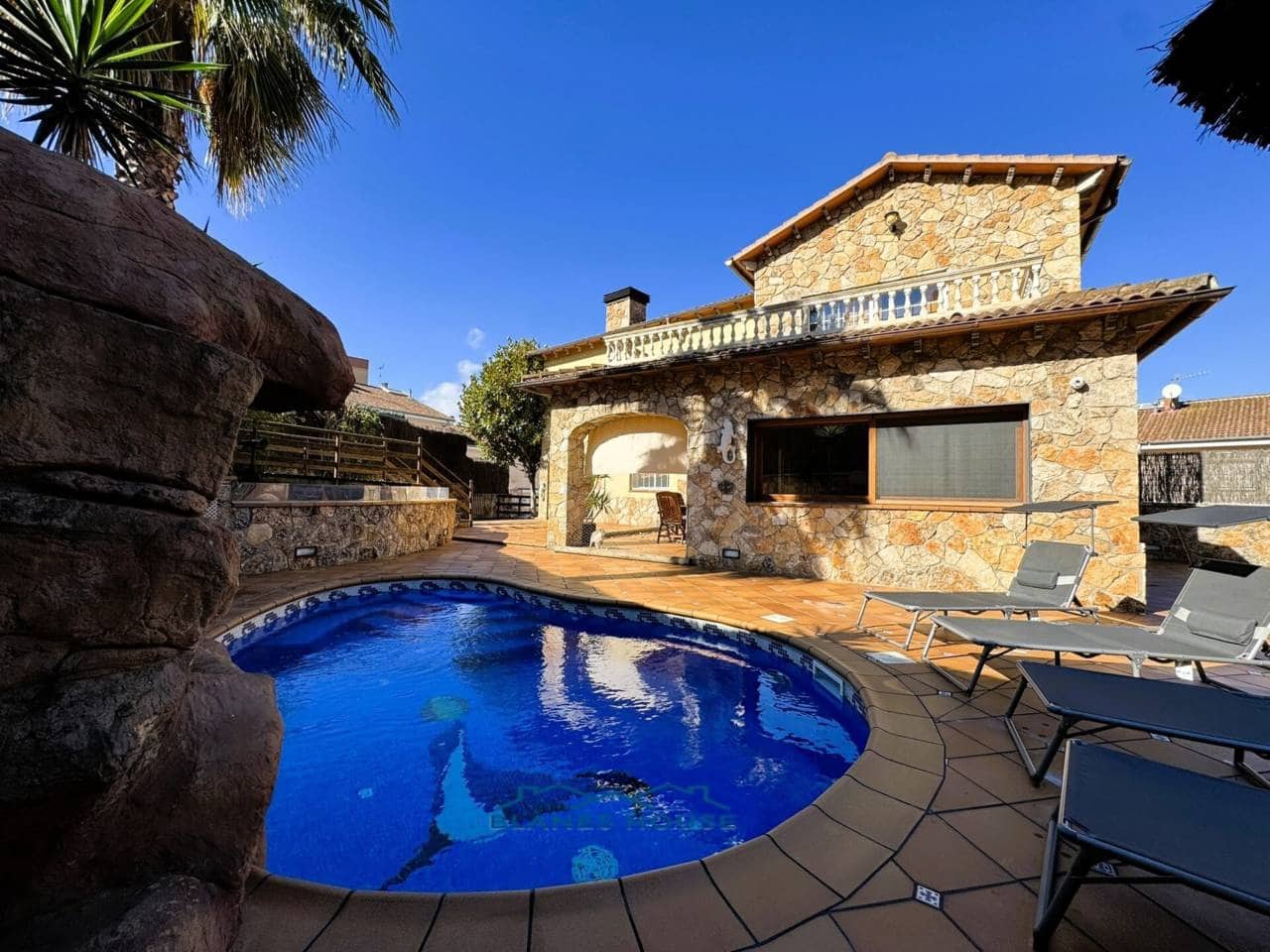 5 chambre Villa/Maison à vendre à Blanes avec piscine garage - 795 000 € (Ref: 9353186)