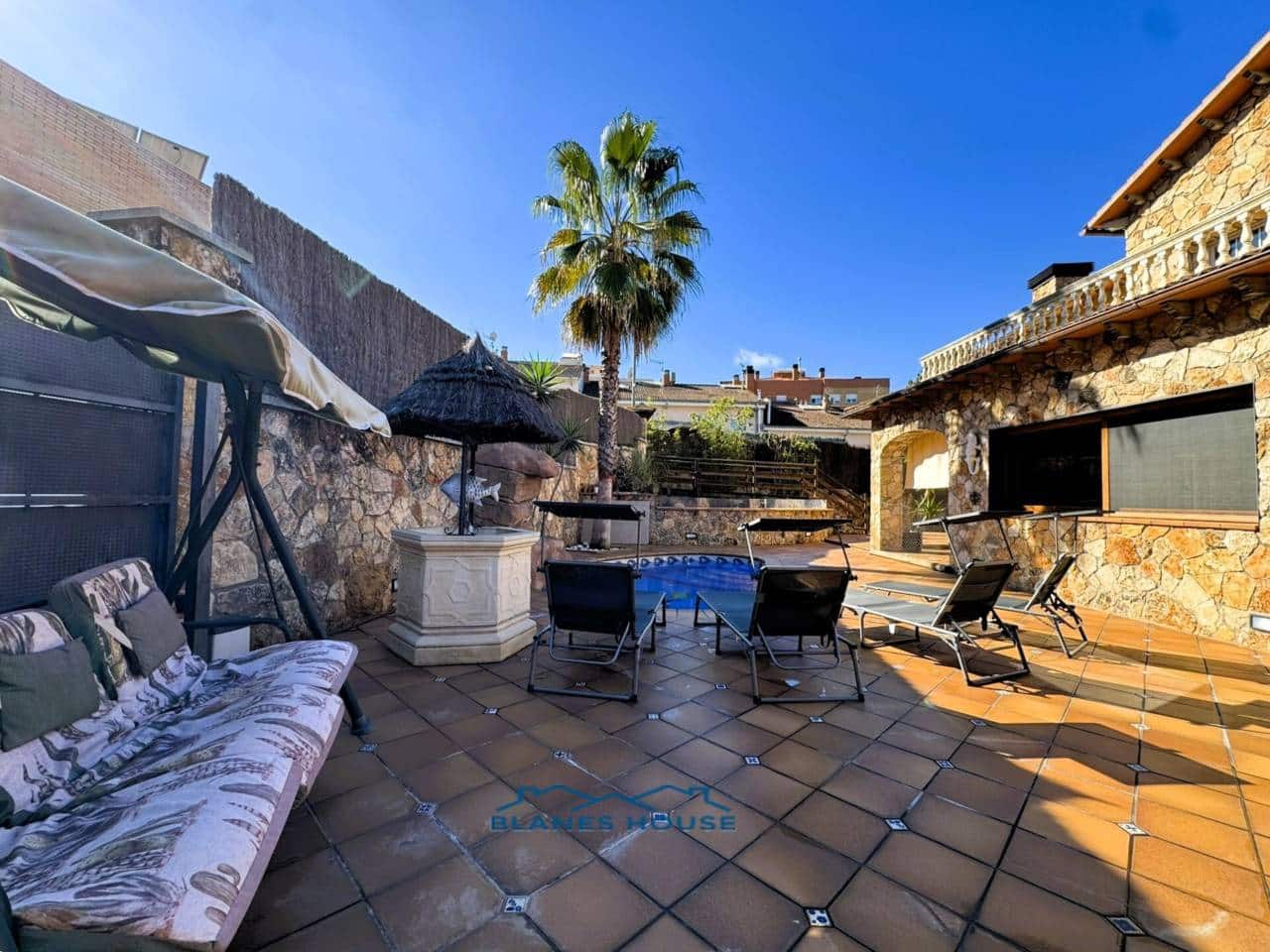 5 chambre Villa/Maison à vendre à Blanes avec piscine garage - 795 000 € (Ref: 9353186)