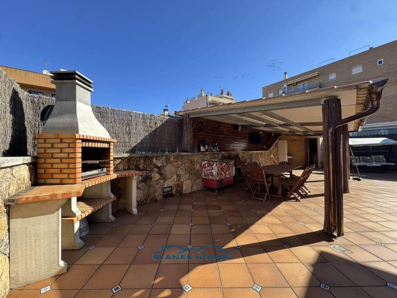 5 chambre Villa/Maison à vendre à Blanes avec piscine garage - 795 000 € (Ref: 9353186)