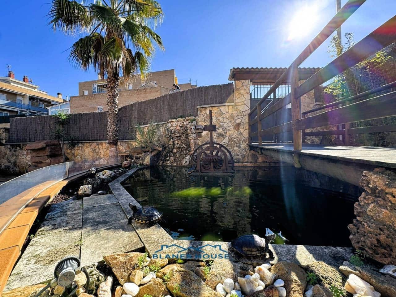 5 chambre Villa/Maison à vendre à Blanes avec piscine garage - 795 000 € (Ref: 9353186)