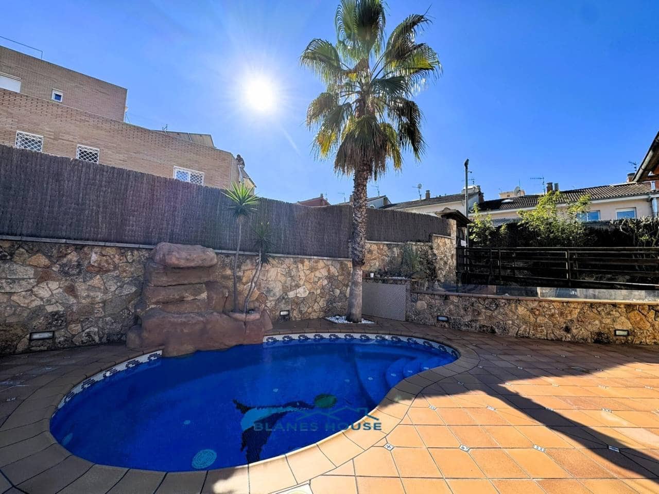 5 chambre Villa/Maison à vendre à Blanes avec piscine garage - 795 000 € (Ref: 9353186)