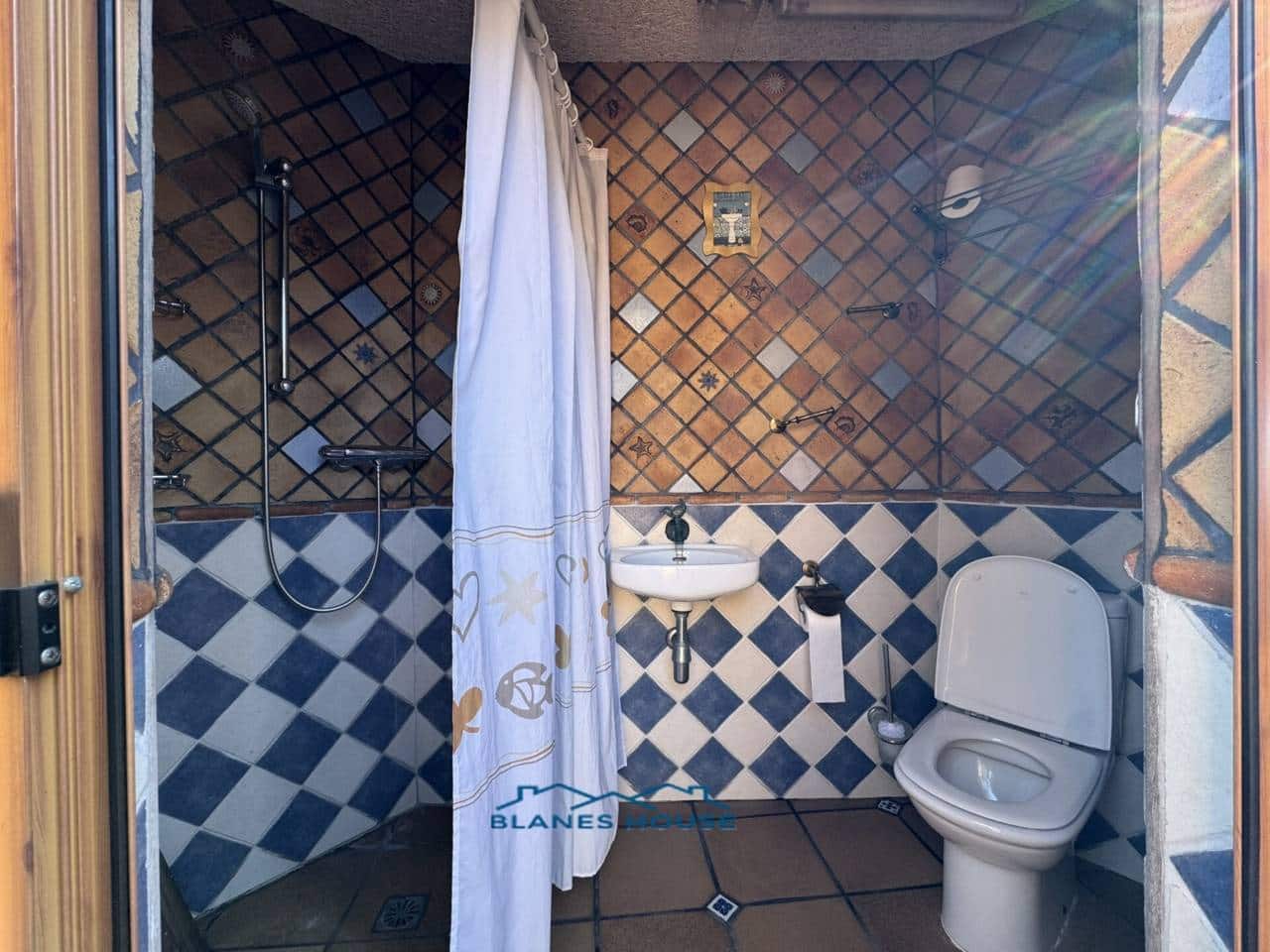 5 chambre Villa/Maison à vendre à Blanes avec piscine garage - 795 000 € (Ref: 9353186)