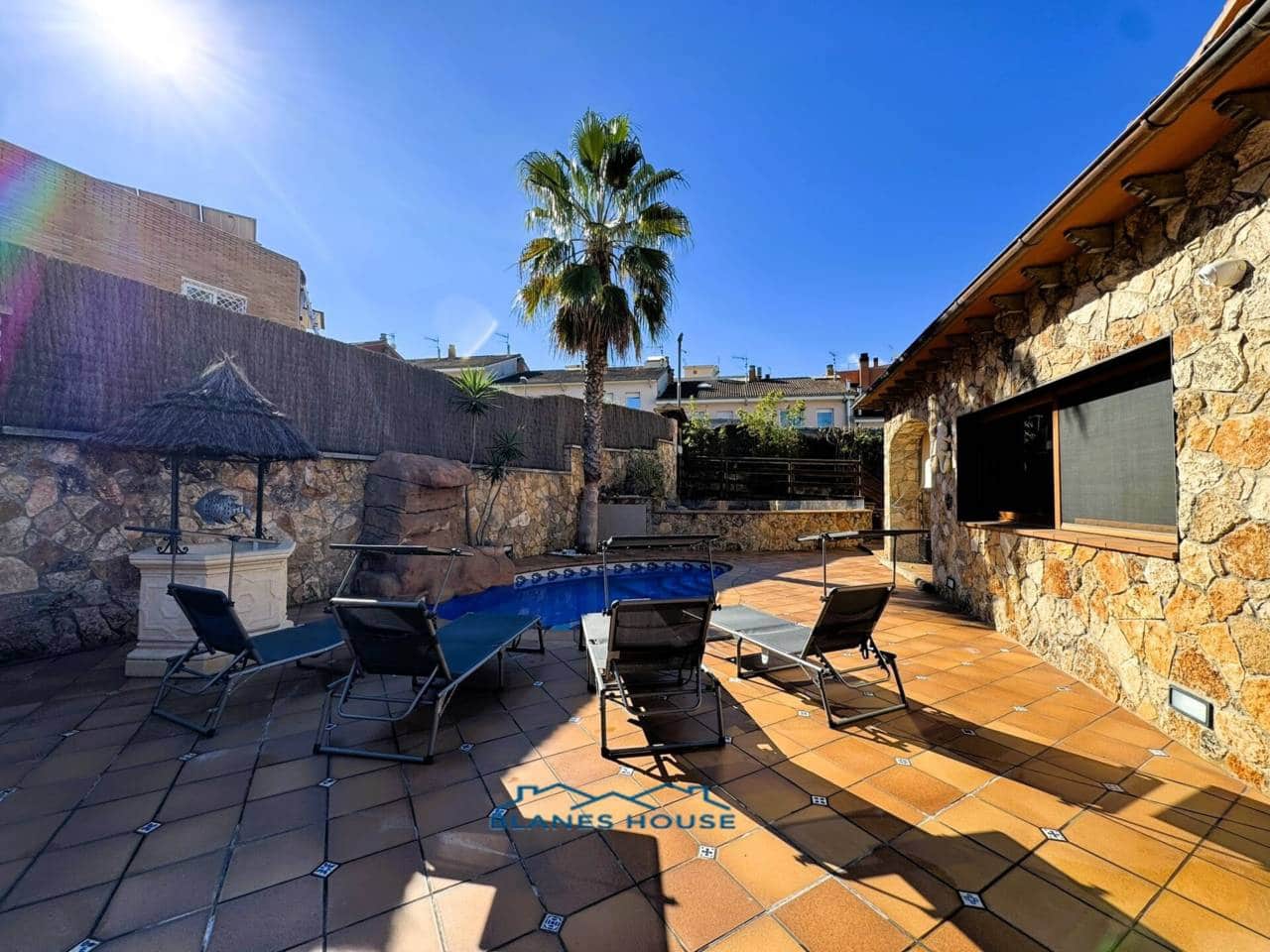 5 chambre Villa/Maison à vendre à Blanes avec piscine garage - 795 000 € (Ref: 9353186)