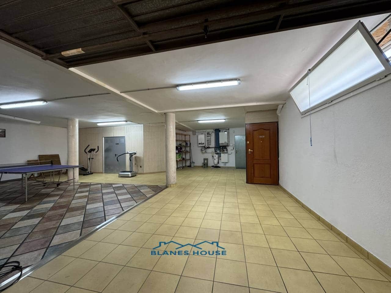 5 chambre Villa/Maison à vendre à Blanes avec piscine garage - 795 000 € (Ref: 9353186)