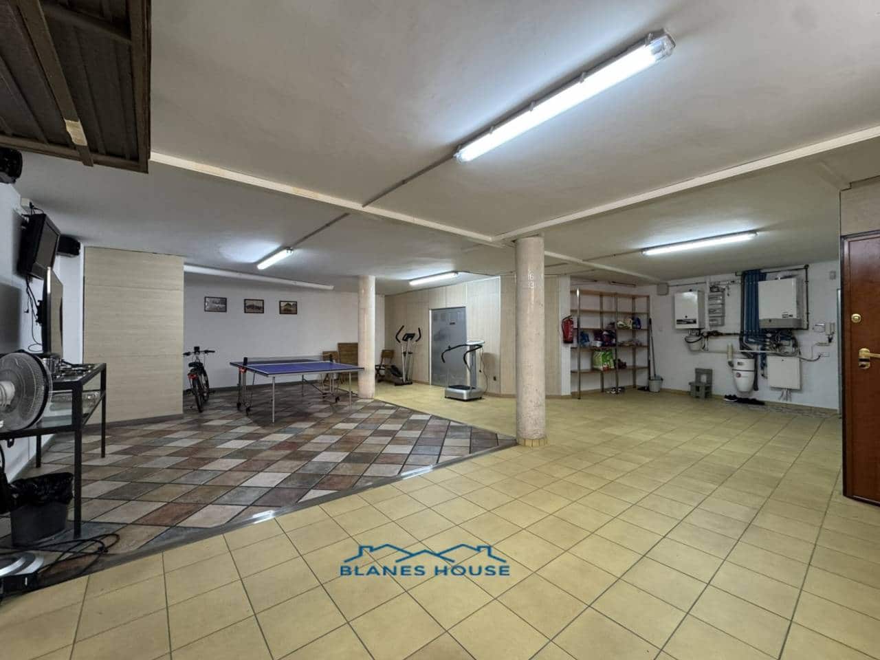 5 chambre Villa/Maison à vendre à Blanes avec piscine garage - 795 000 € (Ref: 9353186)