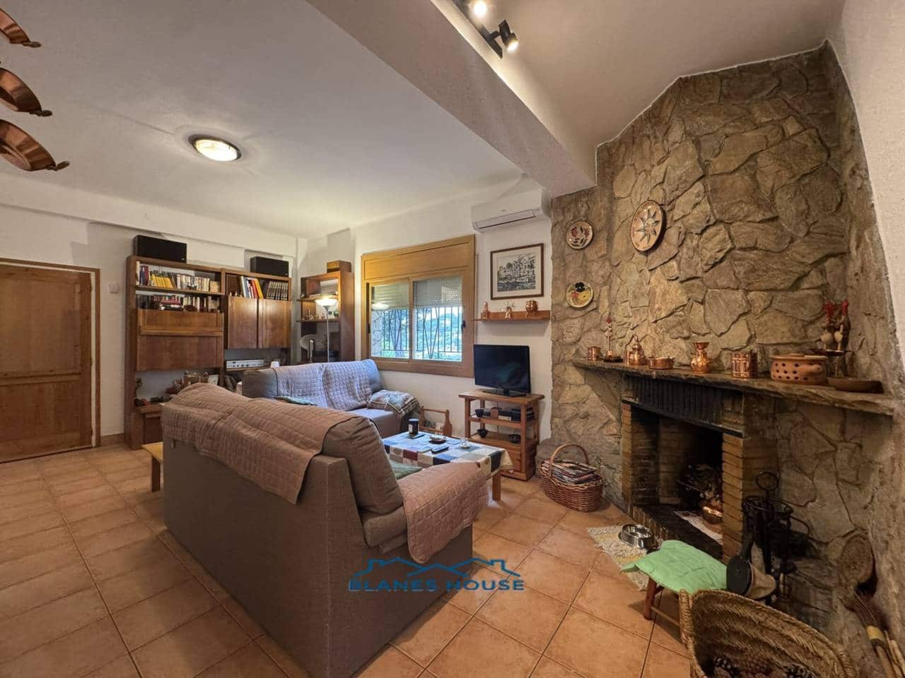 4 slaapkamer Villa te koop in Tordera met zwembad - € 395.000 (Ref: 9398207)