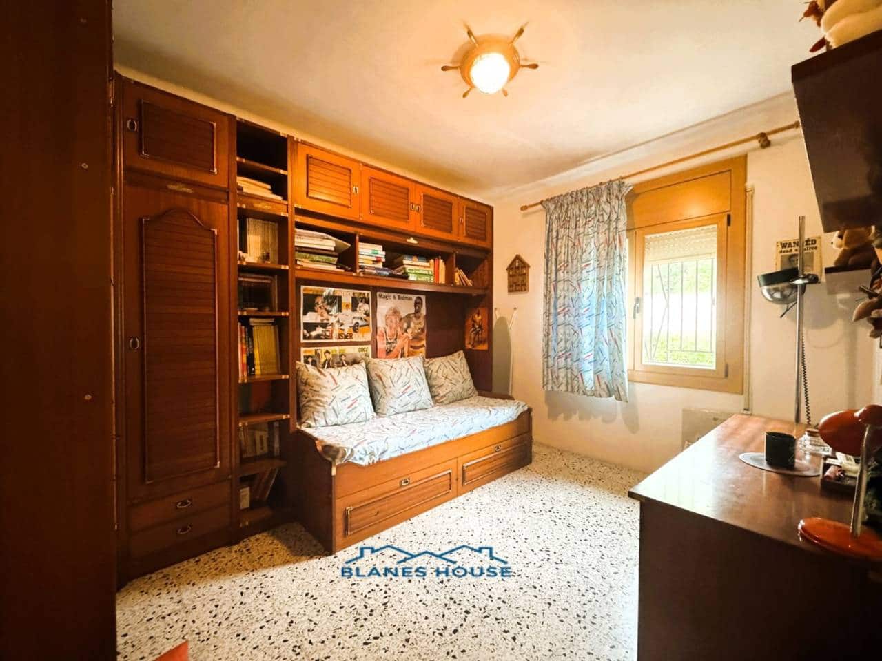 4 slaapkamer Villa te koop in Tordera met zwembad - € 395.000 (Ref: 9398207)