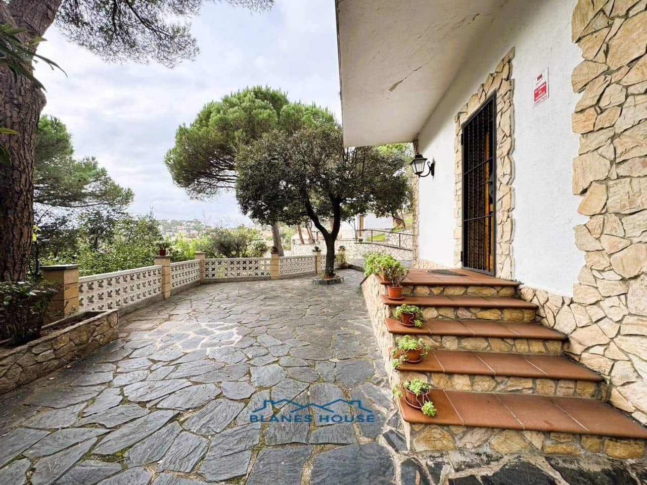 4 slaapkamer Villa te koop in Tordera met zwembad - € 395.000 (Ref: 9398207)