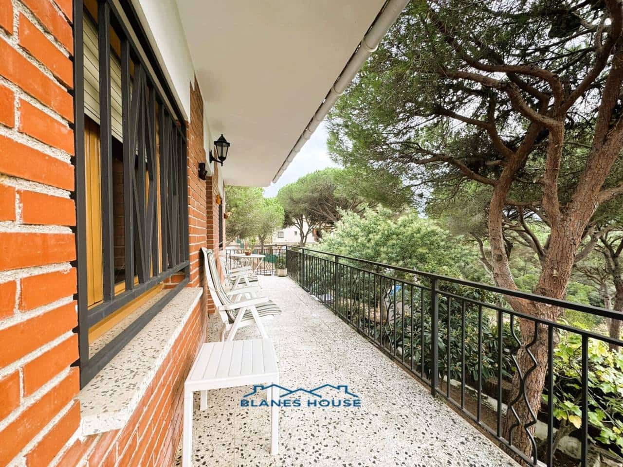 4 slaapkamer Villa te koop in Tordera met zwembad - € 395.000 (Ref: 9398207)