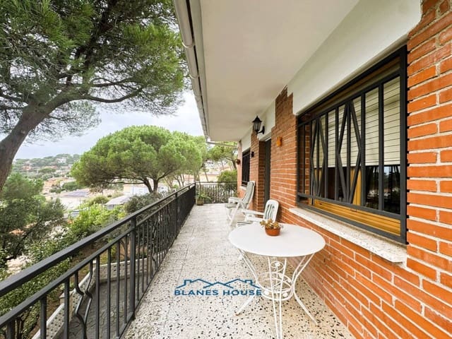 4 bedroom Villa for sale in Tordera with pool - € 395,000 (Ref: 9398207)