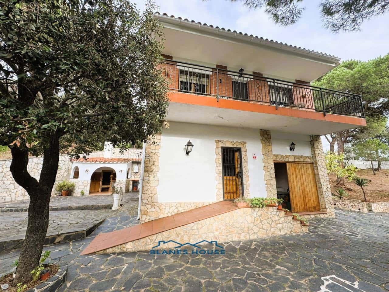 4 slaapkamer Villa te koop in Tordera met zwembad - € 395.000 (Ref: 9398207)