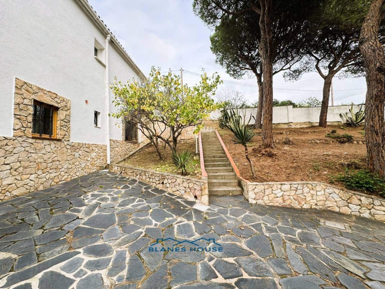 4 slaapkamer Villa te koop in Tordera met zwembad - € 395.000 (Ref: 9398207)