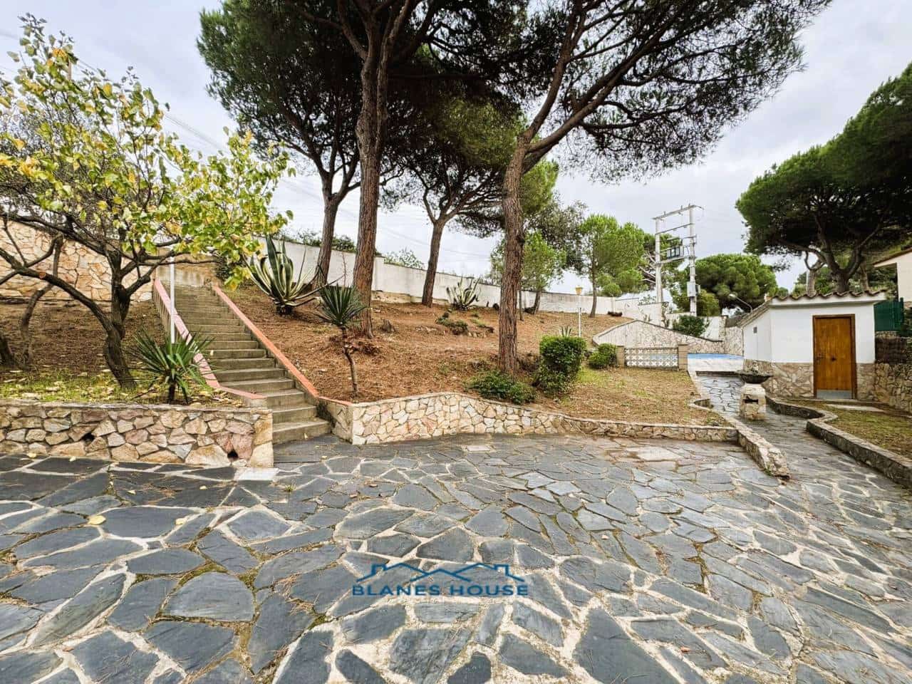 4 slaapkamer Villa te koop in Tordera met zwembad - € 395.000 (Ref: 9398207)