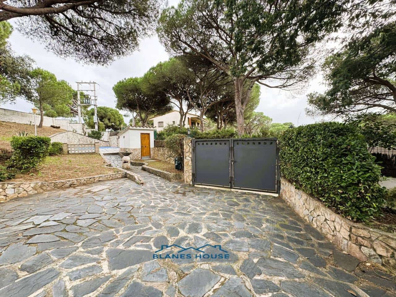 4 slaapkamer Villa te koop in Tordera met zwembad - € 395.000 (Ref: 9398207)