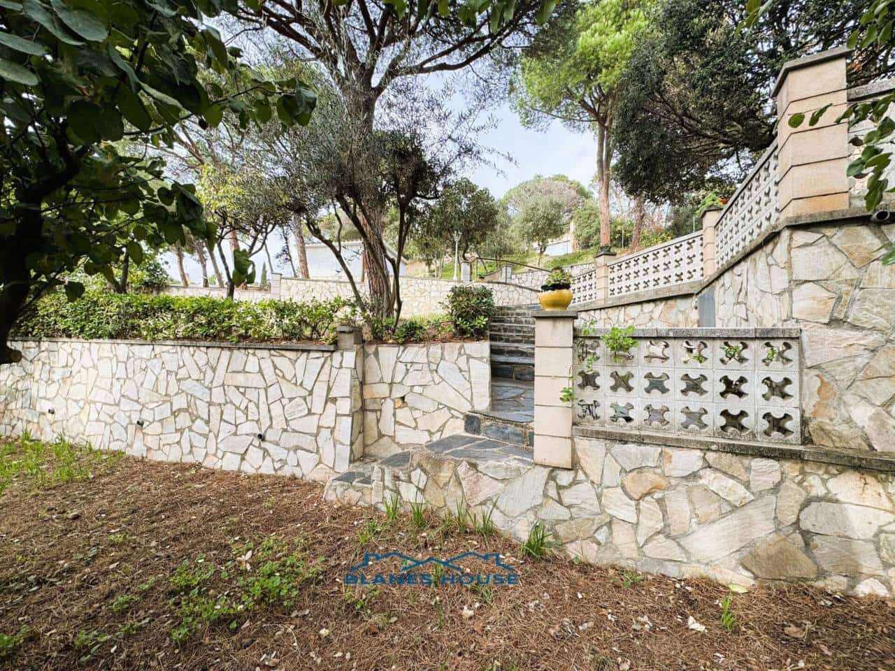 4 slaapkamer Villa te koop in Tordera met zwembad - € 395.000 (Ref: 9398207)