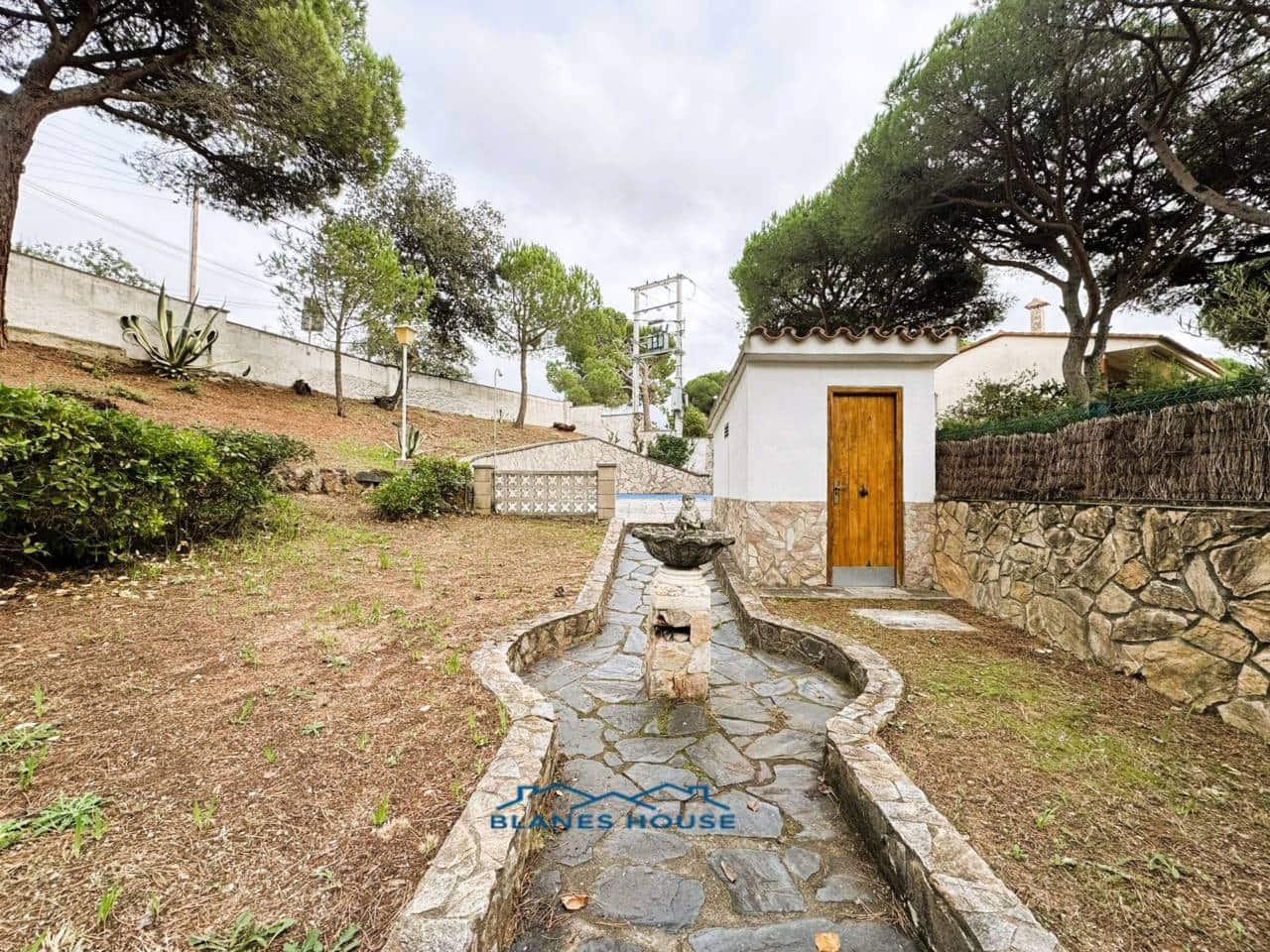 4 slaapkamer Villa te koop in Tordera met zwembad - € 395.000 (Ref: 9398207)