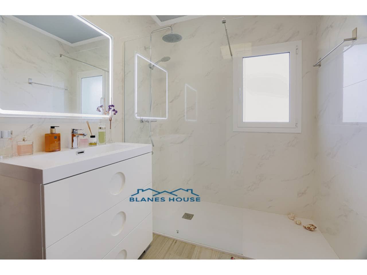 6 sovrum Villa till salu i Bigues i Riells med garage - 399 000 € (Ref: 9415483)