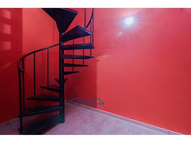 6 slaapkamer Villa te koop in Bigues, Bigues i Riells met garage - € 399.000 (Ref: 9415483)