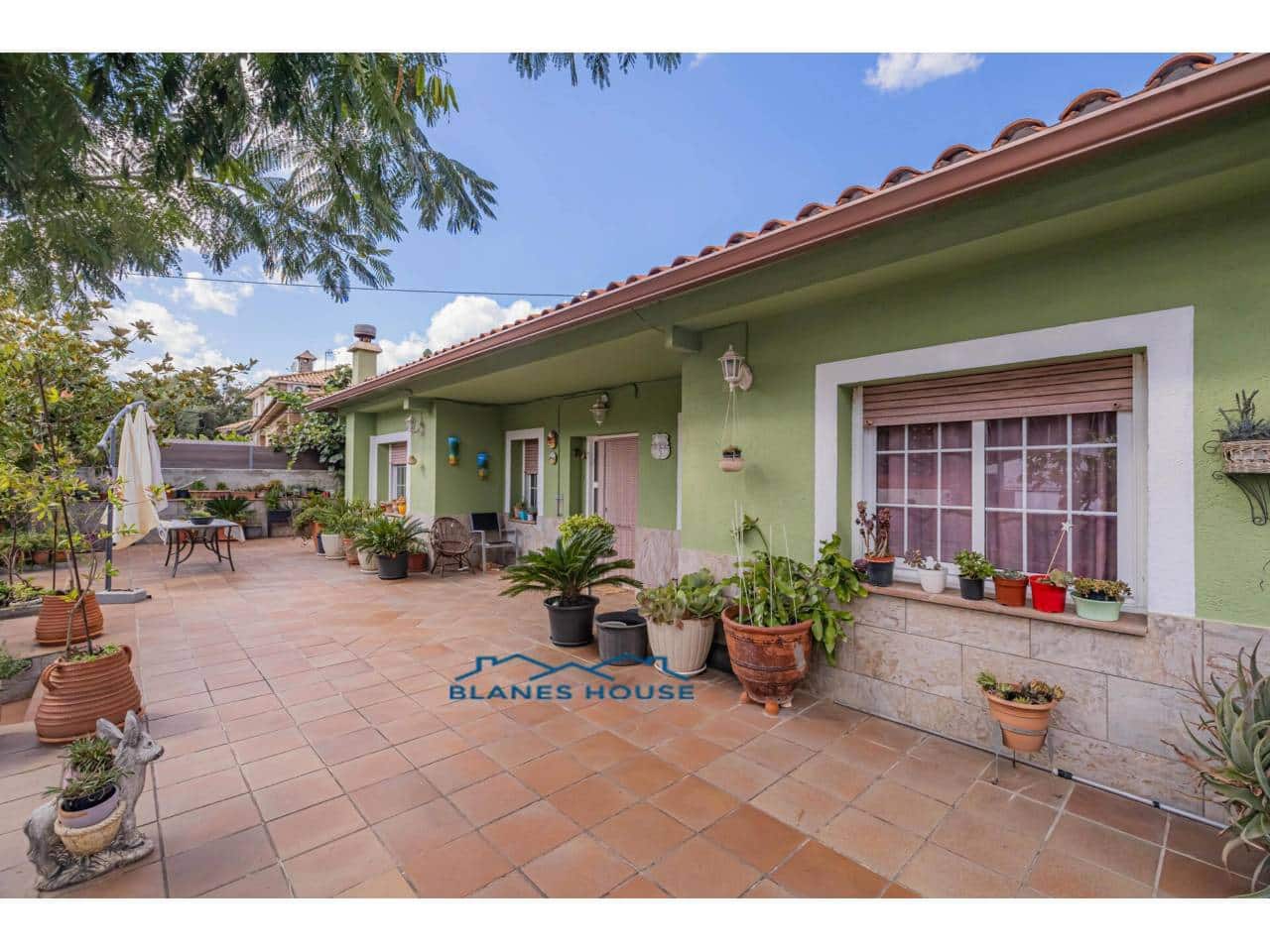 6 sovrum Villa till salu i Bigues i Riells med garage - 399 000 € (Ref: 9415483)