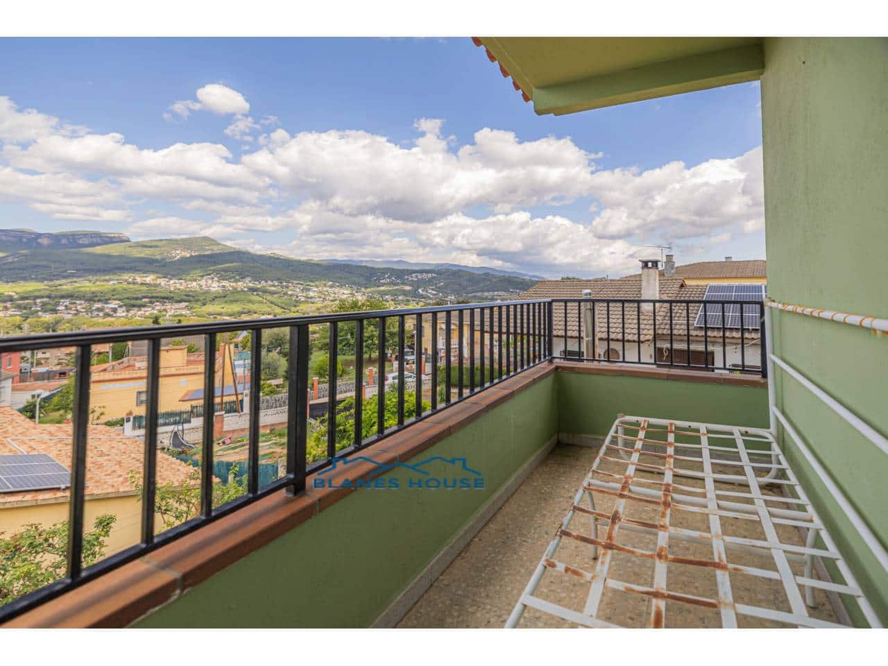 6 sovrum Villa till salu i Bigues i Riells med garage - 399 000 € (Ref: 9415483)