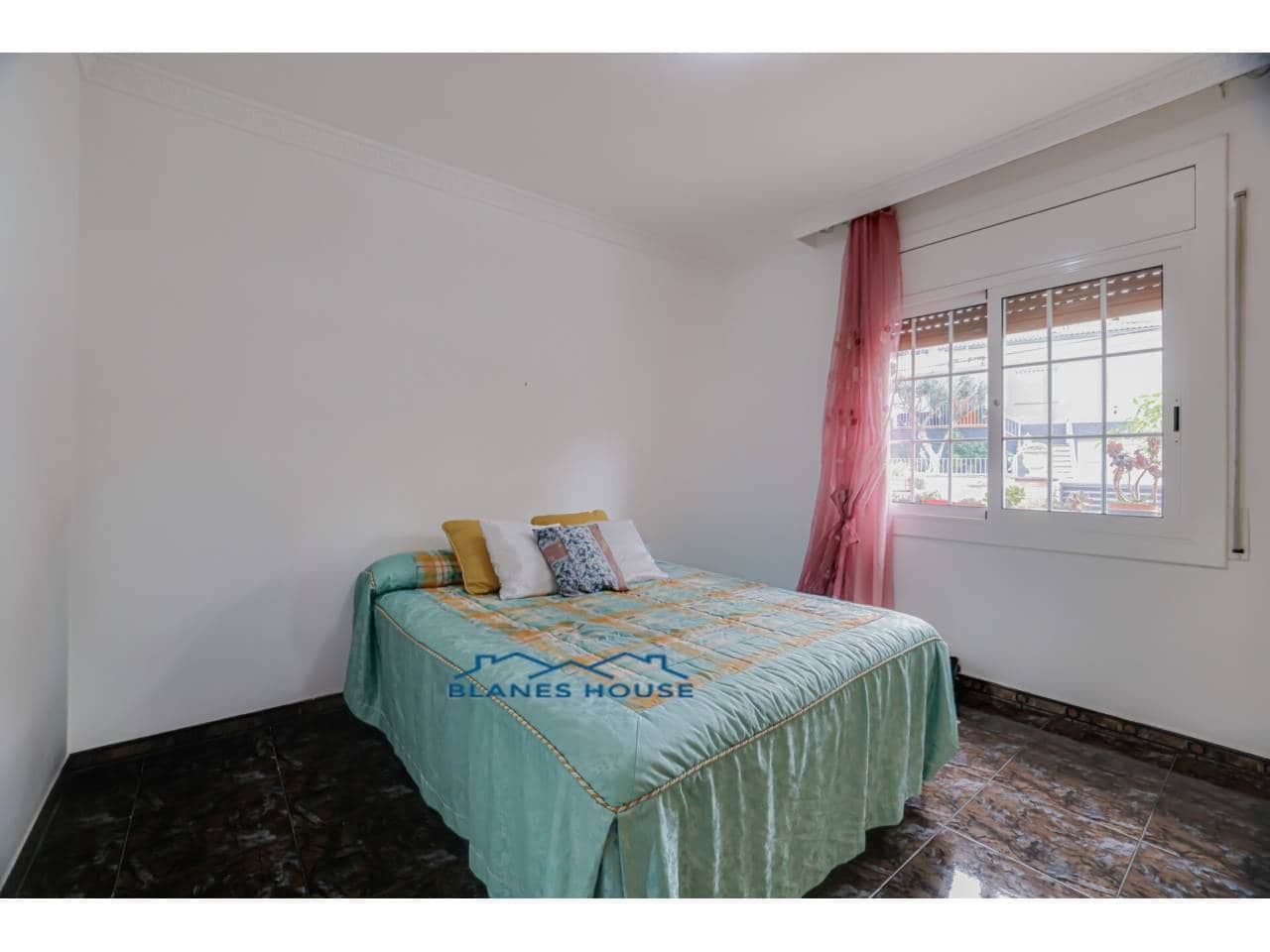 6 sovrum Villa till salu i Bigues i Riells med garage - 399 000 € (Ref: 9415483)