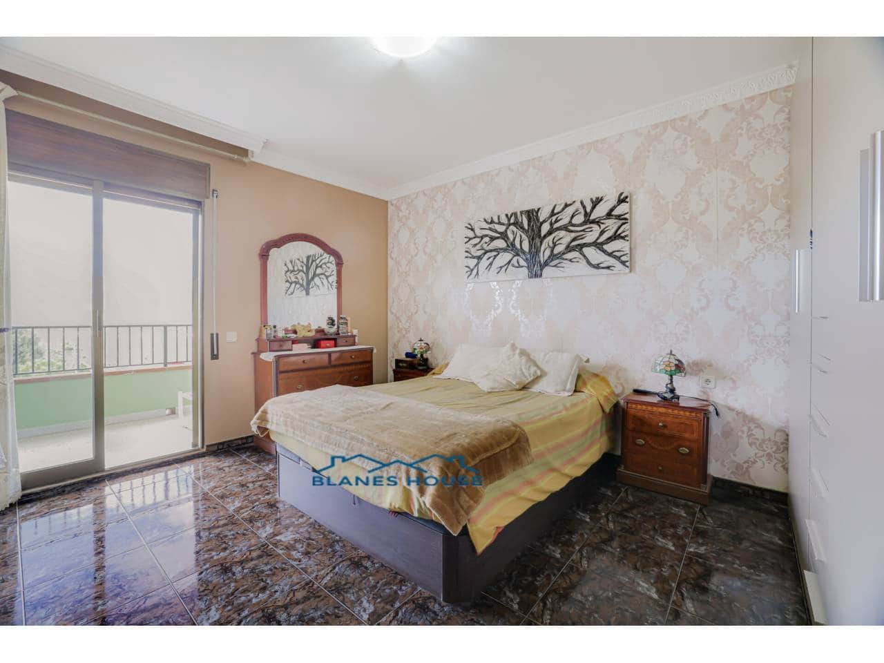 6 sovrum Villa till salu i Bigues i Riells med garage - 399 000 € (Ref: 9415483)