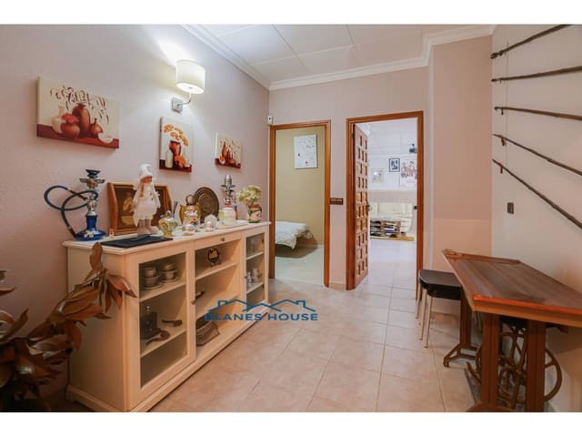 6 slaapkamer Villa te koop in Bigues, Bigues i Riells met garage - € 399.000 (Ref: 9415483)