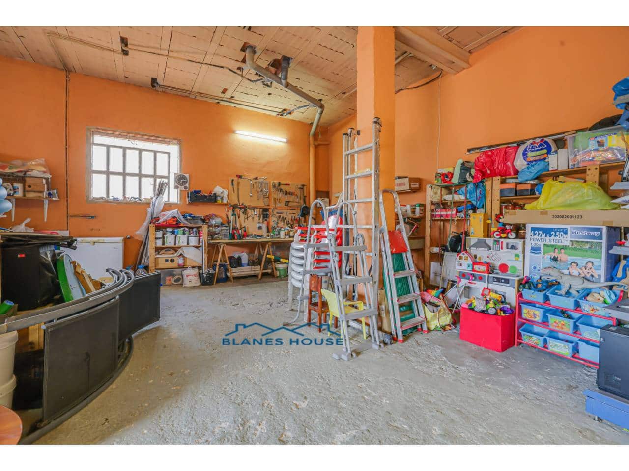 6 sovrum Villa till salu i Bigues i Riells med garage - 399 000 € (Ref: 9415483)