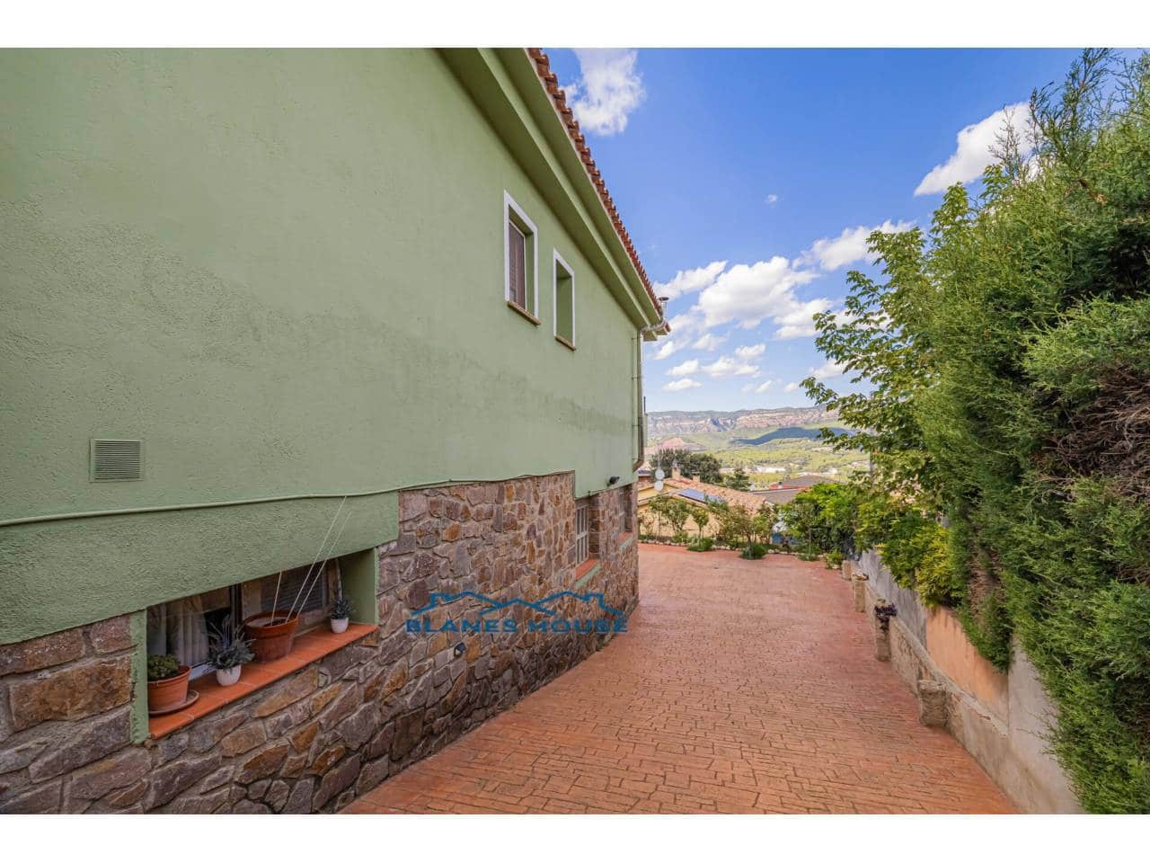 6 sovrum Villa till salu i Bigues i Riells med garage - 399 000 € (Ref: 9415483)