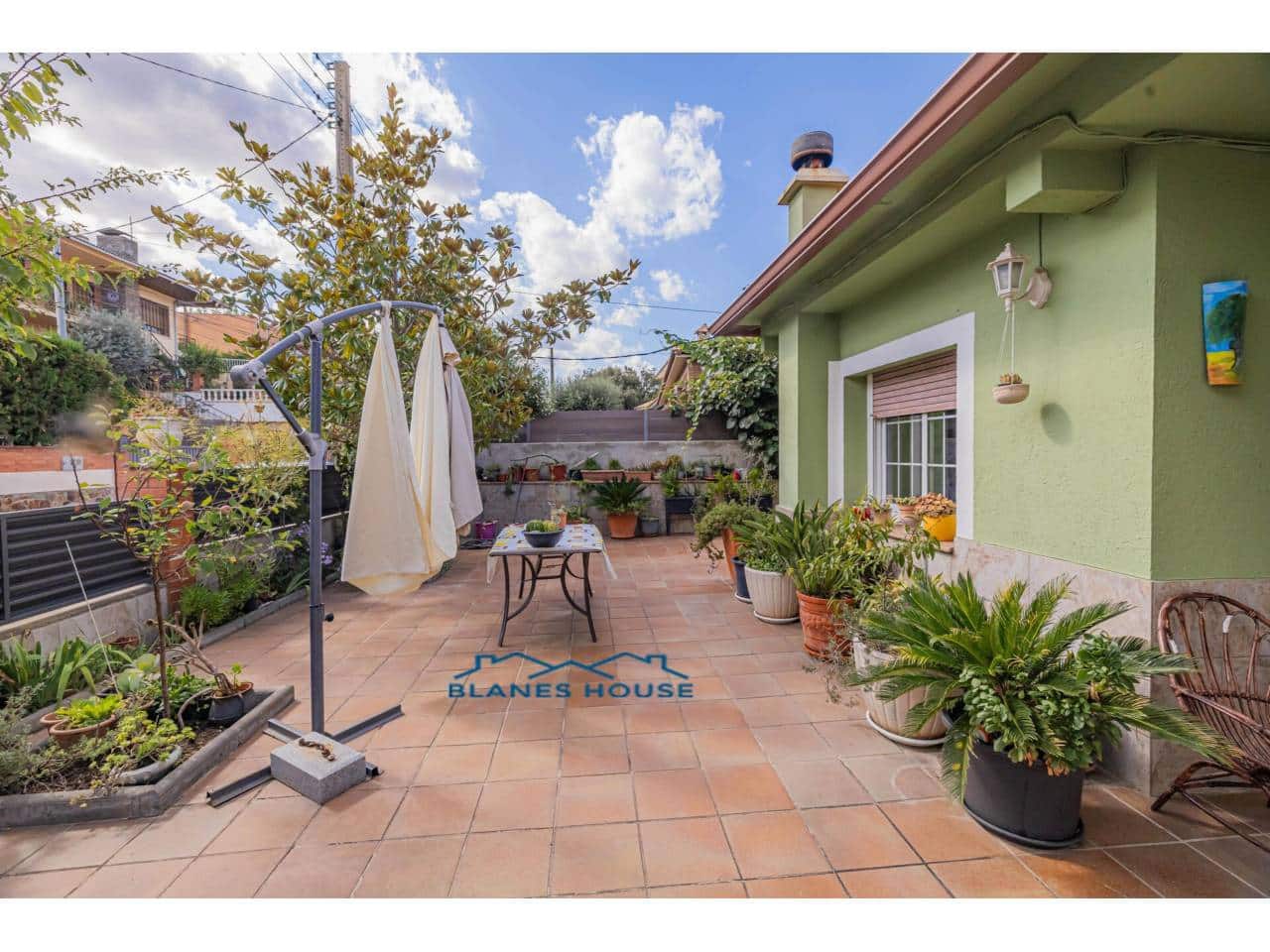 6 sovrum Villa till salu i Bigues i Riells med garage - 399 000 € (Ref: 9415483)