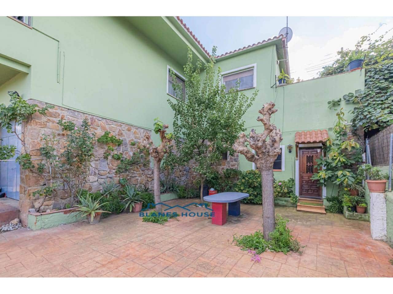 6 sovrum Villa till salu i Bigues i Riells med garage - 399 000 € (Ref: 9415483)