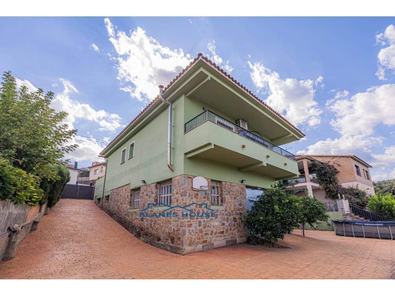 6 sovrum Villa till salu i Bigues i Riells med garage - 399 000 € (Ref: 9415483)