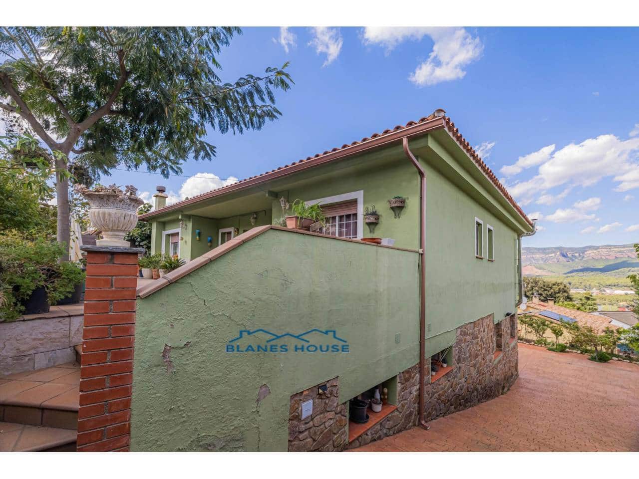 6 sovrum Villa till salu i Bigues i Riells med garage - 399 000 € (Ref: 9415483)