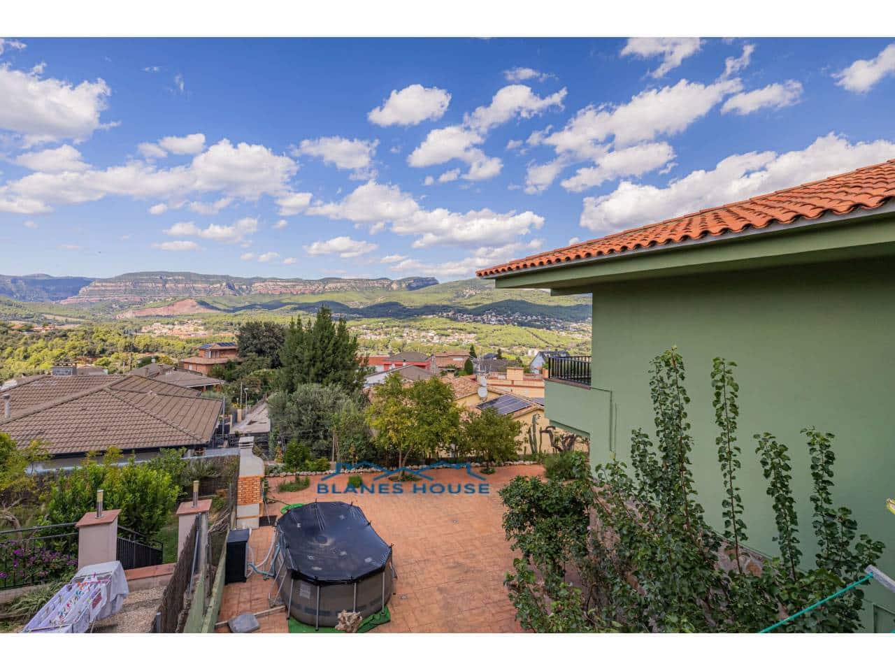 6 sovrum Villa till salu i Bigues i Riells med garage - 399 000 € (Ref: 9415483)