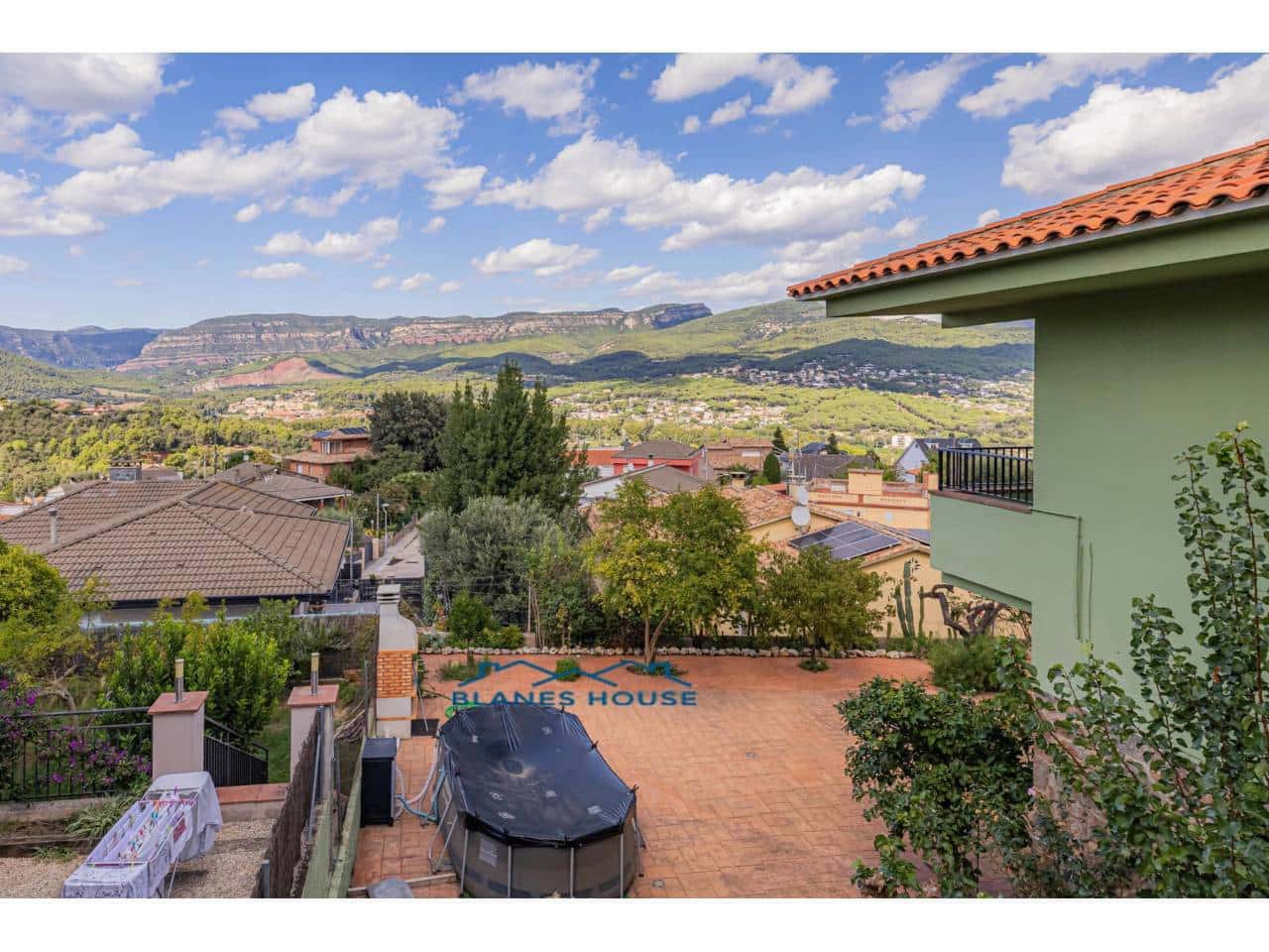 6 sovrum Villa till salu i Bigues i Riells med garage - 399 000 € (Ref: 9415483)