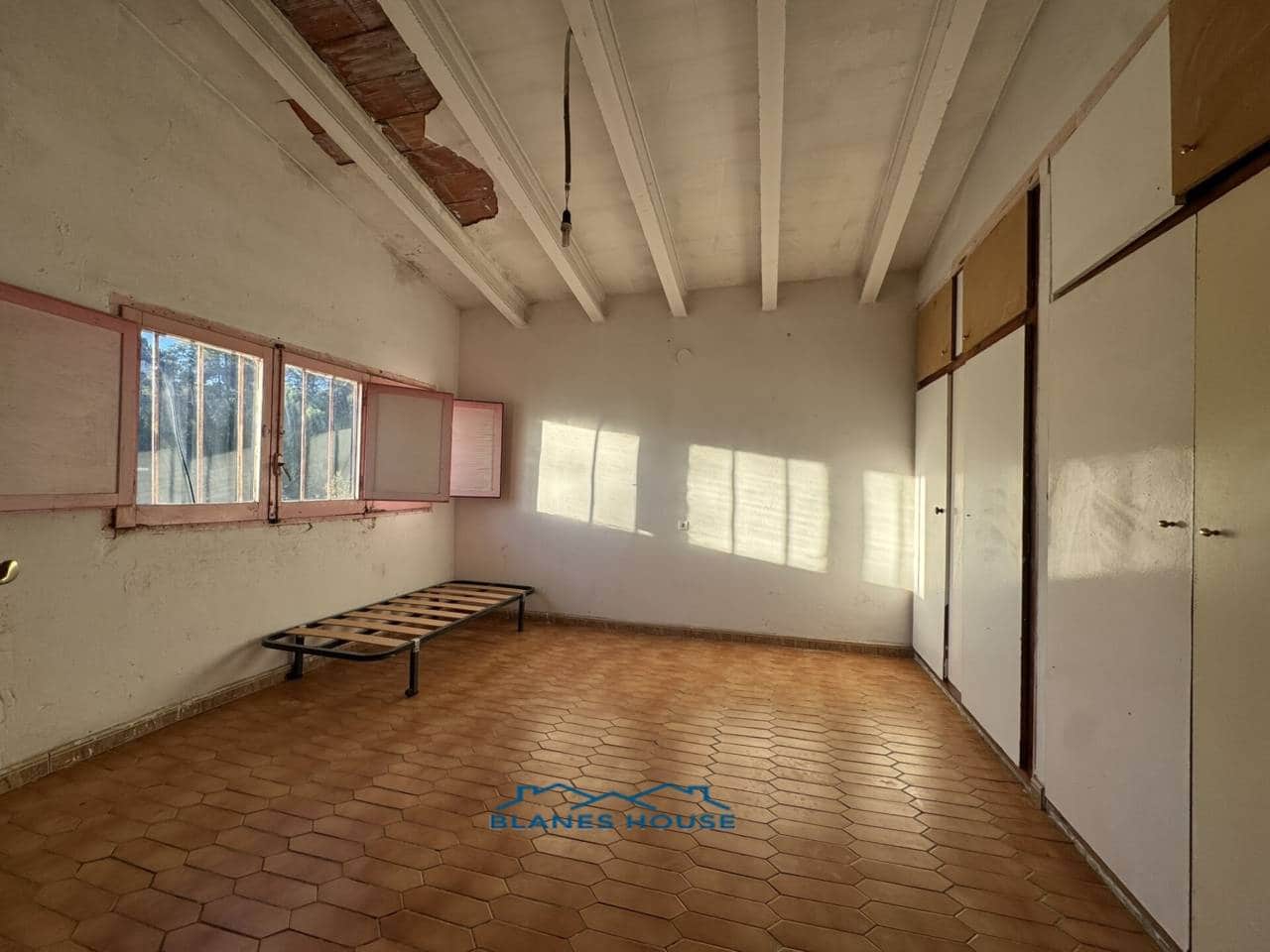 4 sovrum Finca/Hus på landet till salu i Tordera med garage - 475 000 € (Ref: 9421907)