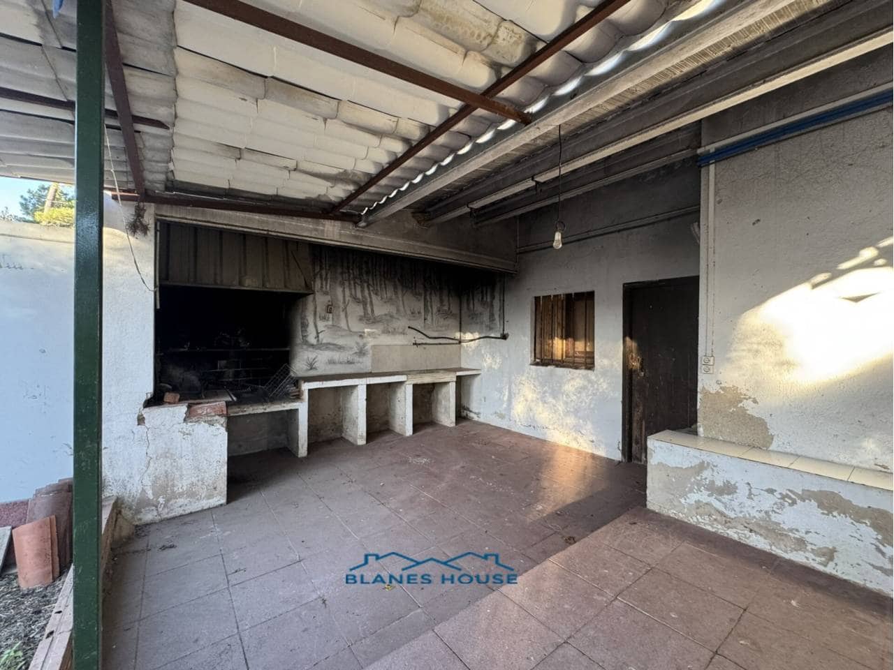 4 sovrum Finca/Hus på landet till salu i Tordera med garage - 475 000 € (Ref: 9421907)