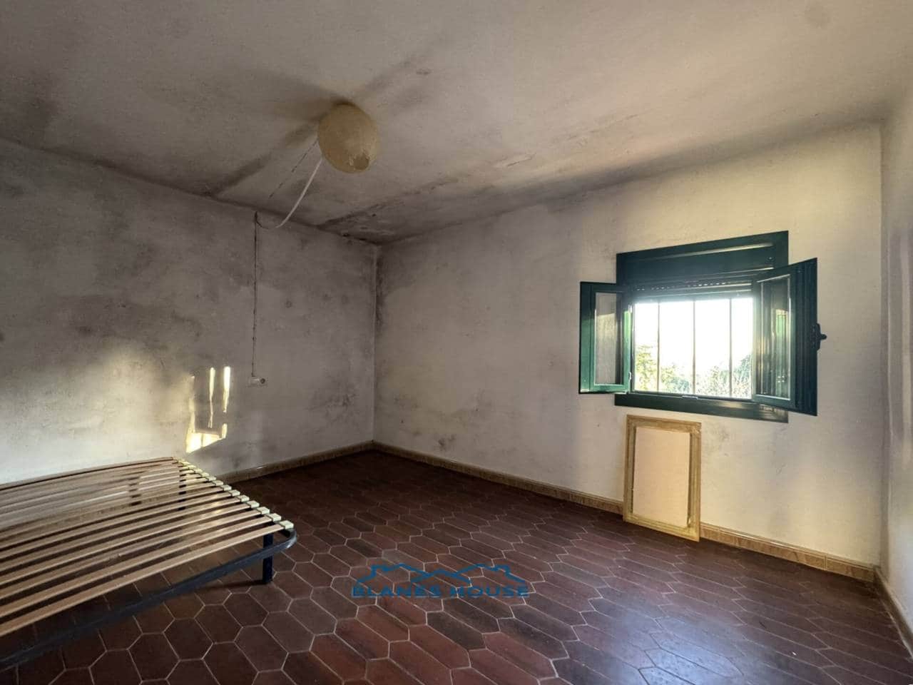 4 sovrum Finca/Hus på landet till salu i Tordera med garage - 475 000 € (Ref: 9421907)