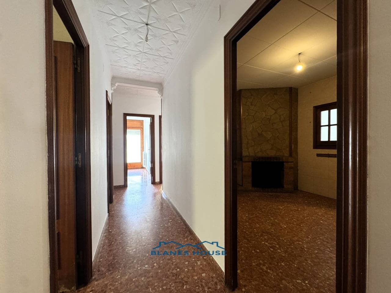 5 bedroom Flat for sale in Blanes - € 259,000 (Ref: 9421908)