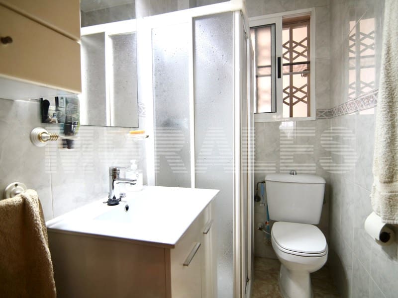 4 bedroom Semi-detached Villa for sale in Puerto de Mazarron - € 249,000 (Ref: 10102243)