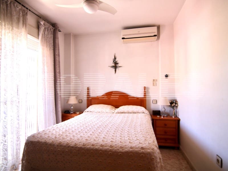 4 bedroom Semi-detached Villa for sale in Puerto de Mazarron - € 249,000 (Ref: 10102243)