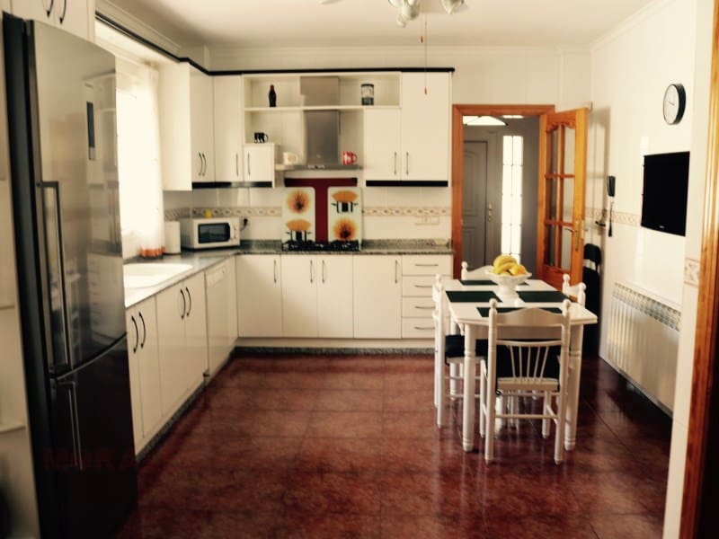 4 bedroom Villa for sale in Mazarron with garage - € 425,000 (Ref: 5186487)