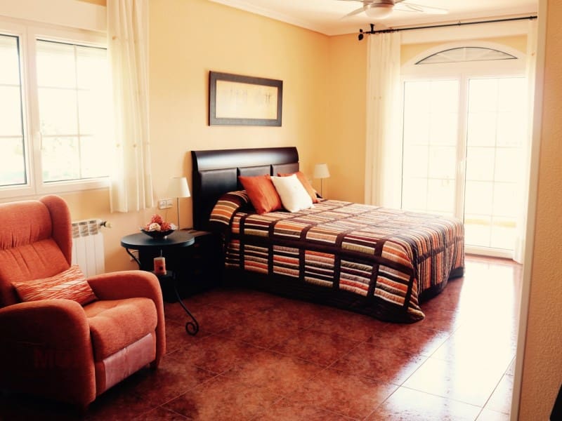 4 bedroom Villa for sale in Mazarron with garage - € 425,000 (Ref: 5186487)