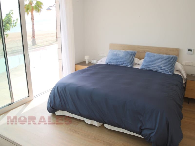 4 sypialnia Willa na sprzedaż w Puerto de Mazarron z basenem garażem - 1 500 000 € (Ref: 6601659)