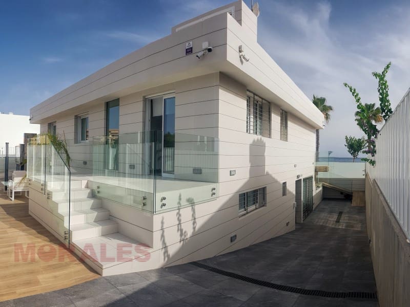 4 sypialnia Willa na sprzedaż w Puerto de Mazarron z basenem garażem - 1 500 000 € (Ref: 6601659)