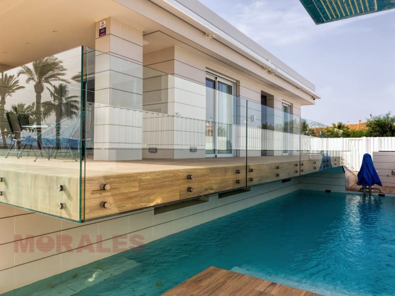 4 sypialnia Willa na sprzedaż w Puerto de Mazarron z basenem garażem - 1 500 000 € (Ref: 6601659)