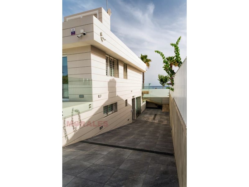 4 sypialnia Willa na sprzedaż w Puerto de Mazarron z basenem garażem - 1 500 000 € (Ref: 6601659)